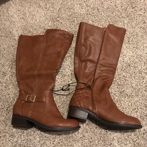 Women’s Brown Wide Calf Boots - size 8 - NWT